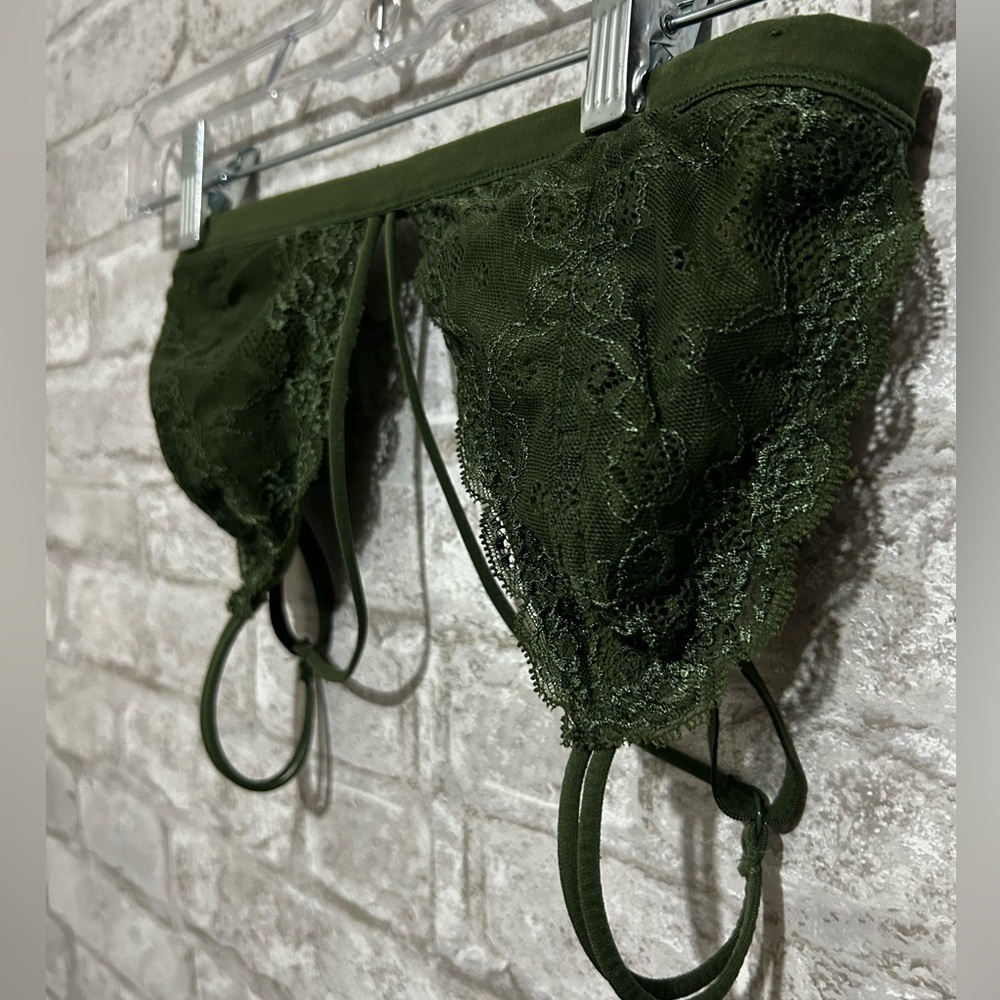 Anemone Green Bralette Chic Laced Top Soft Lounge